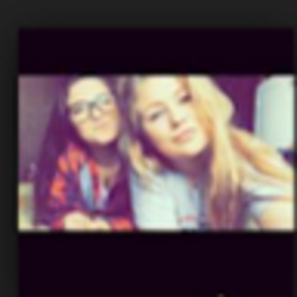 Meet your Posher, Dakota